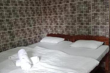 פנסיון Selfia Guest House