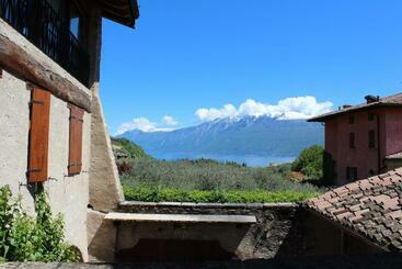 هتل Albergo Cavallino 10