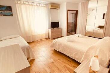 تختخواب و صبحانه Affittacamere Ciro's House