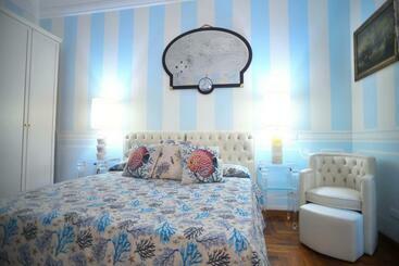 پانسیون Regal House Anzio