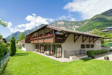 בית מלון כפרי Garni Saltneregg