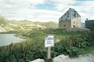 בית מלון כפרי Ospizio San Gottardo