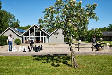 فندق صغير Sankt Helene Feriecenter Tisvildeleje