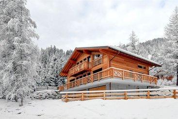 هتل Crans Luxury Lodges