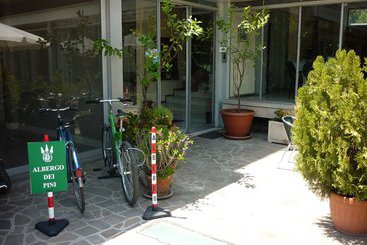 هتل Albergo Dei Pini