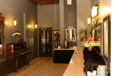 هتل The Liwan Boutique