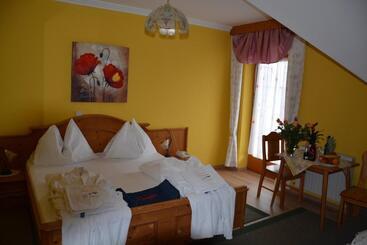 בית מלון כפרי Rosenberg