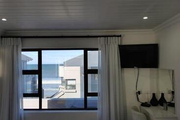 방갈로 Bay Lodge On The Beach