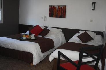 Hotel Logis Hôtel Emeraude Des Bois