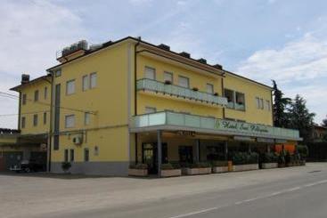 בית מלון כפרי San Pellegrino