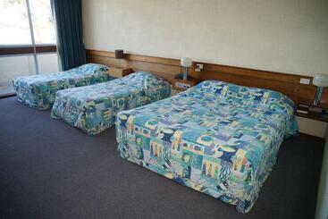 בית מלון כפרי Bayside