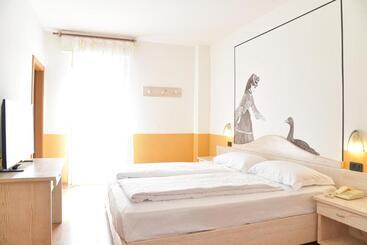 Epoche Hotel Zanella 1889