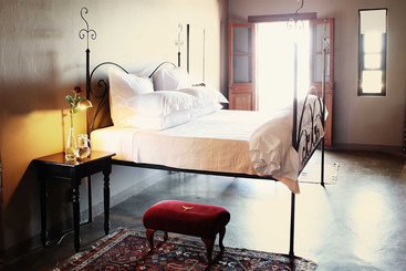 هتل Grand Africa Rooms And Rendezvous