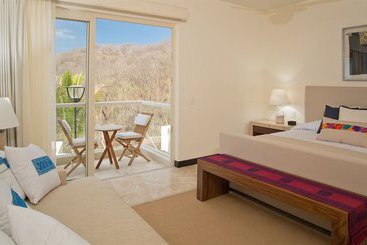 استراحتگاه Puerto Bahia Villas