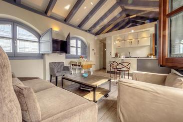 Apartasuites Alberca Deluxe