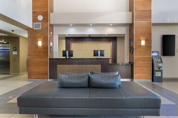 هتل Best Western Plus Moose Jaw