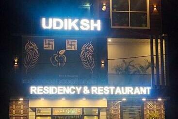 ホテル Udiksh  And Restaurants