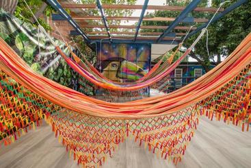 هتل Casa Avelina Boutique Hostel