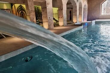 아파트 Torre Del Nera Albergo Diffuso & Spa