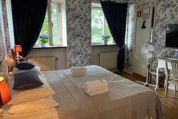تختخواب و صبحانه Herrgårds Hotell Gyllene Hästen