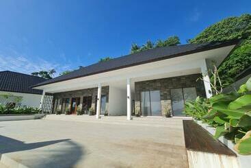 ベッドアンドブレックファースト Randayan Resort By Kagum S