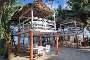 هتل Island Magic Beach Resort