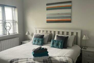 פנסיון 4 The Archways