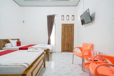 فندق Reddoorz @ Seputih Jaya Lampung