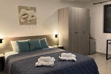 هتل Oasis Dream Holidays   La Petite France