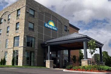 فندق Days Inn By Wyndham Levis