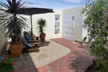 هتل Meikes Guesthouse