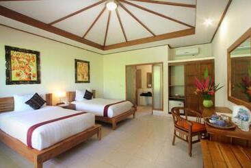 هتل Puri Sari Beach