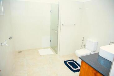 ペンション Maha Oya Lodge