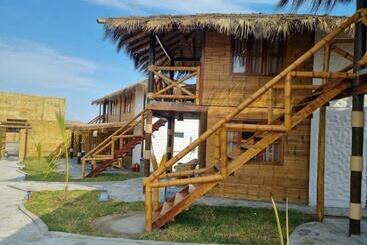 هتل Laguna Camp   Huacho
