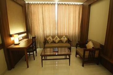 اقامتگاه Mpt Kalchuri Residency, Jabalpur