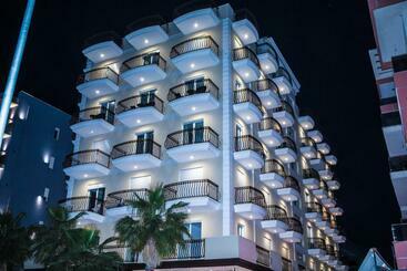 Soluna Apartments - Lezhe