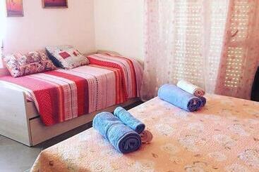 تختخواب و صبحانه Lu.na
