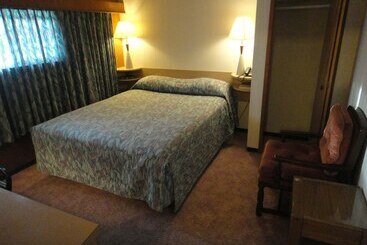 Airport Inn Motel & Rv Park