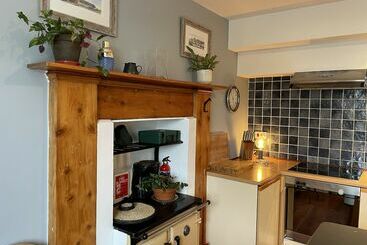 1 Keepers Cottage, Skeabost Bridge, Isle Of Skye