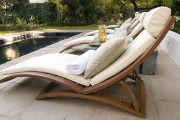 ホテル Middedorp Manor