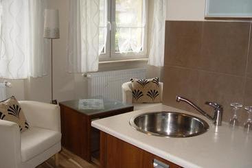 Willa Jagiellonka Apartamenty W Centrum, Parking