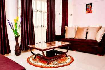 هتل Faraja Guest House