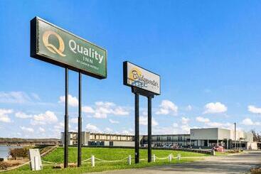 ホテル Quality Inn  On The Lake Clarksvilleboydton