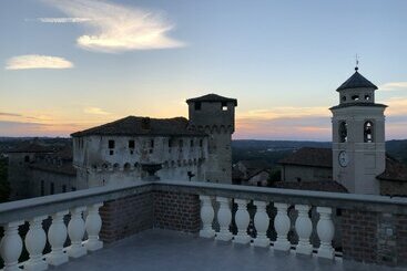 بنسيون Oasi Castellodilerma Nel Monferrato Panoramico Park Room