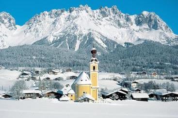 تختخواب و صبحانه Schnapperhof