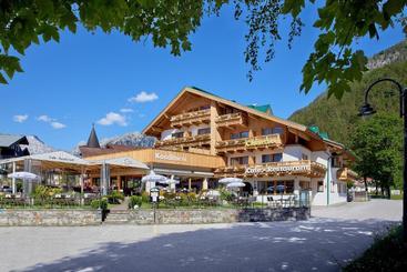 Christina   Ihr Kleinstes 4 Hotel Am Achensee