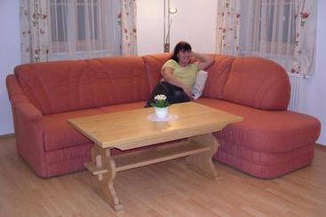 هتل Ferienhaus Ehrenreith