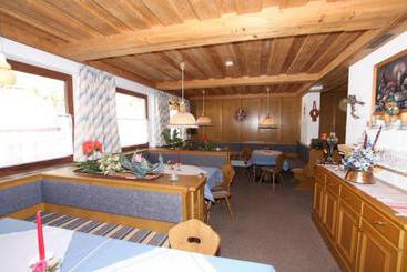 ペンション Gästehaus Schranz