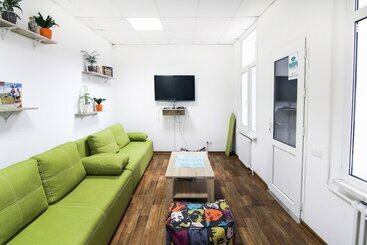 Hostel51
