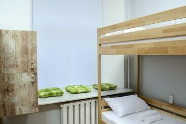 Hostel51
